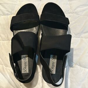 NWT Diane B Sandals, size 11